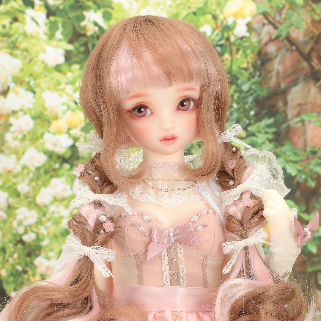 A o i ドールちゃんの里親ページ チェリーちゃんと試作中の1/6ドール家具を合わせてみました