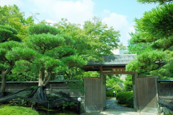 天使の里　庭園より