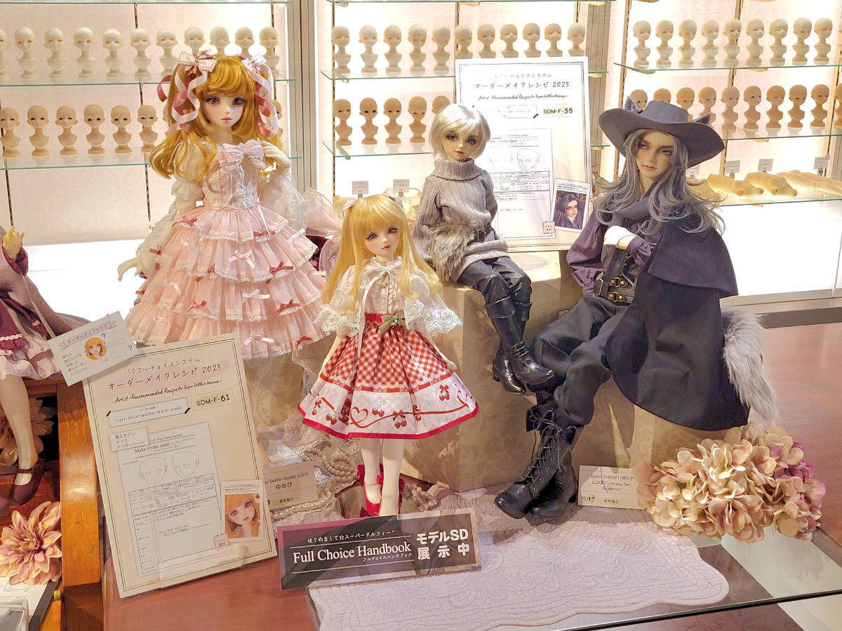 【天使の里】ハンドブック2025掲載モデル展示キャラバン開催中♪